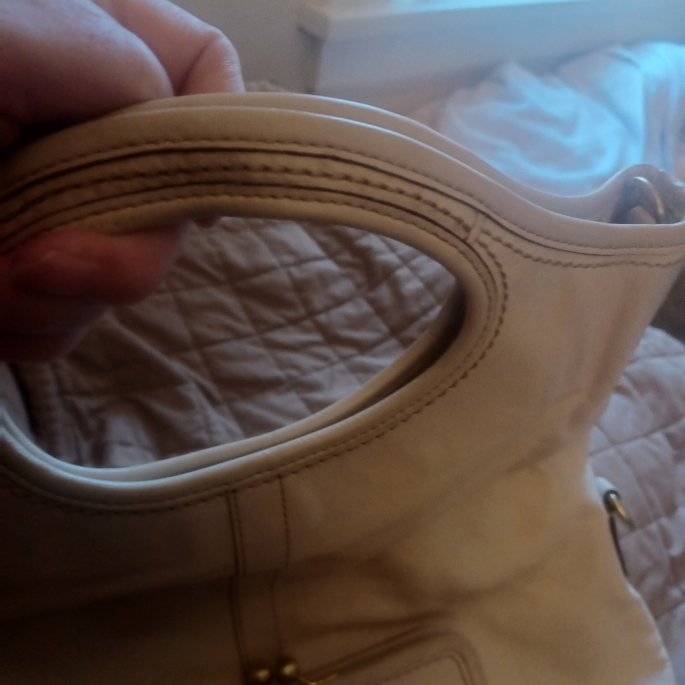 Vintage Rare soft Leather Coach Shoulder Bag that is turned inside out adjustab - Picture 7 of 16